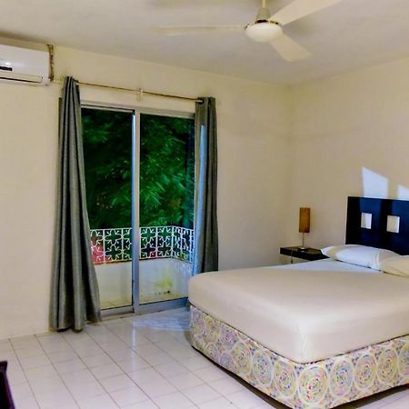 El Tropical Playa Del Carmen Hotel Exterior photo