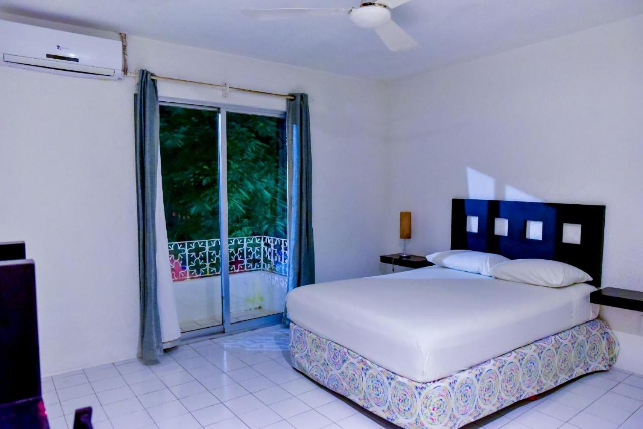 El Tropical Playa Del Carmen Hotel Exterior photo